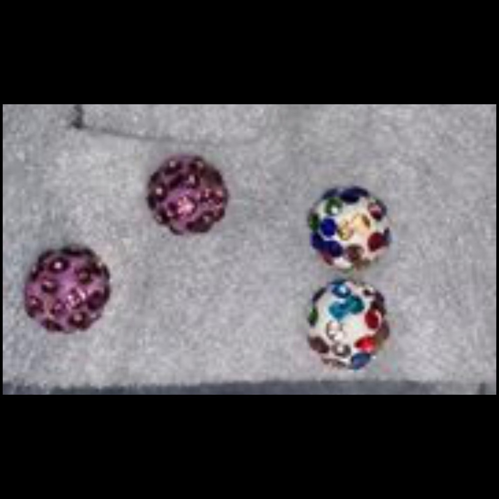 Color earrings